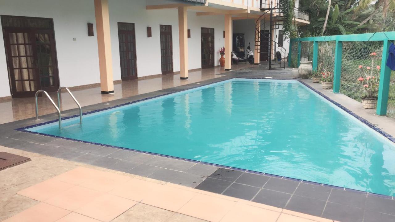 Royal Ace Unawatuna Exterior foto